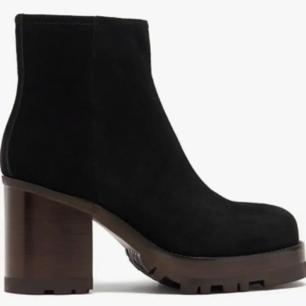 Jeffrey Campbell Momby Lug Sole Platform Boot in Black Suede. Sz: 9